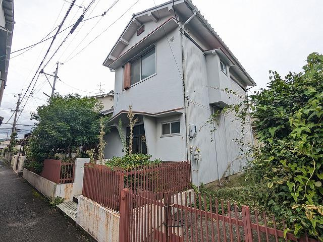 堀溝1丁目　中古一戸だての外観|新しい生活にいかがでしょうか？外観はお住まいの顔になります。こだわりたいポイントですね。外壁塗装や屋根塗装のご相談も承っております。
■現地内覧・資金計画相談・住宅ローン相談もお問合せ受付中■