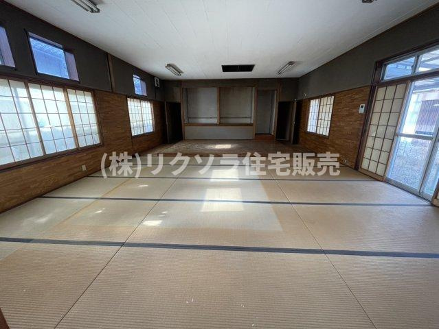 堀溝1丁目　中古一戸建ての洋室|離れ平屋　洋室10.5帖　和室15.0帖
■物件内覧・資金計画相談・住宅ローン相談、リフォーム相談、お問合せ受付中■
※当日・翌日のご内覧、ご相談はお電話でのお問合せがスムーズです！