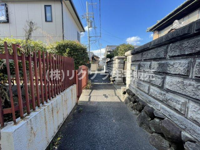 堀溝1丁目　中古一戸建ての前面道路含む現地写真|■物件内覧・資金計画相談・住宅ローン相談、リフォーム相談、お問合せ受付中■
※当日・翌日のご内覧、ご相談はお電話でのお問合せがスムーズです！