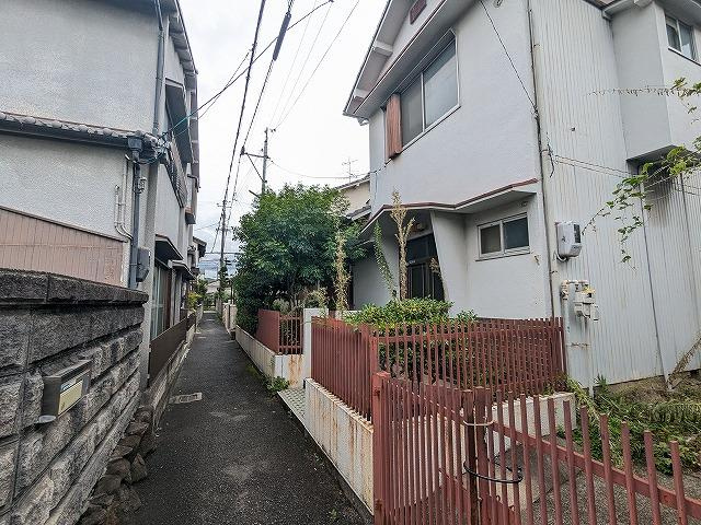 堀溝1丁目　中古一戸だての前面道路含む現地写真|■物件内覧・資金計画相談・住宅ローン相談、リフォーム相談、お問合せ受付中■
※当日・翌日のご内覧、ご相談はお電話でのお問合せがスムーズです！