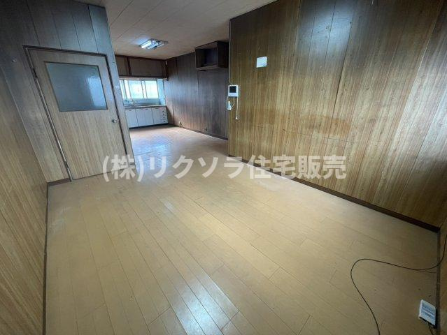 堀溝1丁目　中古一戸建ての居間・リビング|LDK12.6帖
■物件内覧・資金計画相談・住宅ローン相談、リフォーム相談、お問合せ受付中■
※当日・翌日のご内覧、ご相談はお電話でのお問合せがスムーズです！