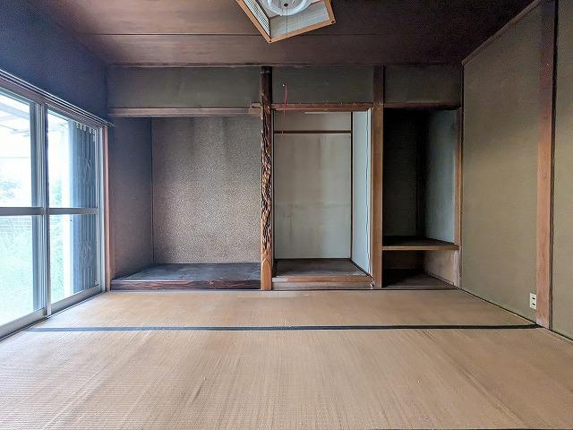 堀溝1丁目　中古一戸だての寝室|和室6.0帖
■物件内覧・資金計画相談・住宅ローン相談、リフォーム相談、お問合せ受付中■
※当日・翌日のご内覧、ご相談はお電話でのお問合せがスムーズです！