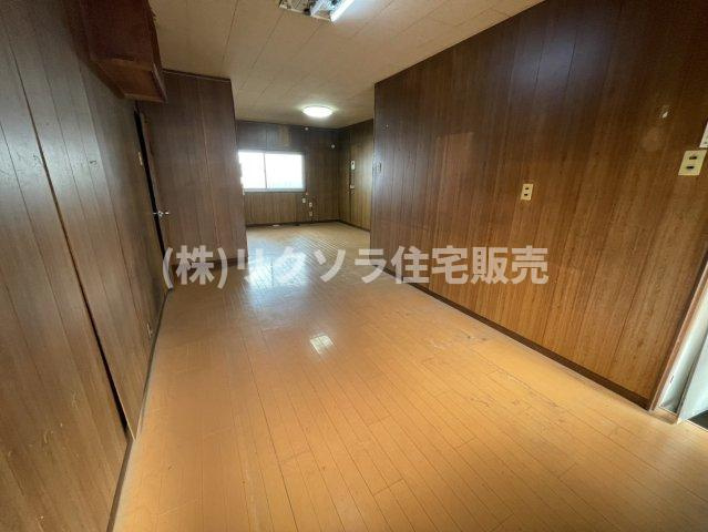 堀溝1丁目　中古一戸建ての居間・リビング|LDK12.6帖
■物件内覧・資金計画相談・住宅ローン相談、リフォーム相談、お問合せ受付中■
※当日・翌日のご内覧、ご相談はお電話でのお問合せがスムーズです！