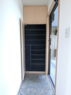 【玄関】 | メゾン･ド･フローレンス　Ｃ