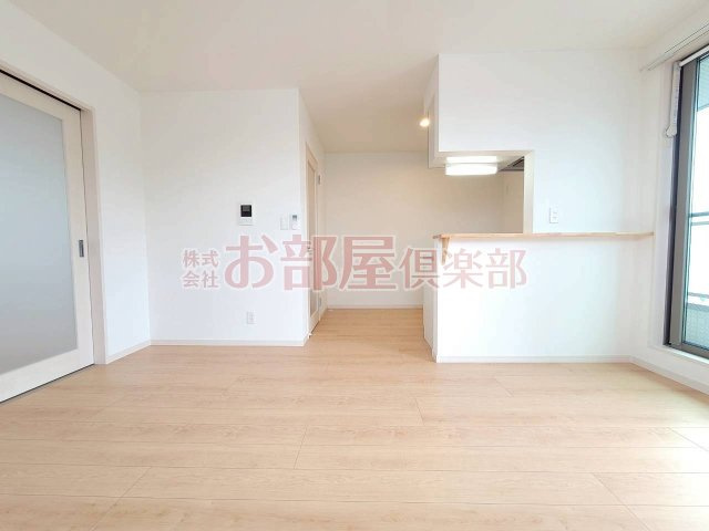 ポラリス野中町の居間・リビング|こちらの居間で趣味の時間をお楽しみください