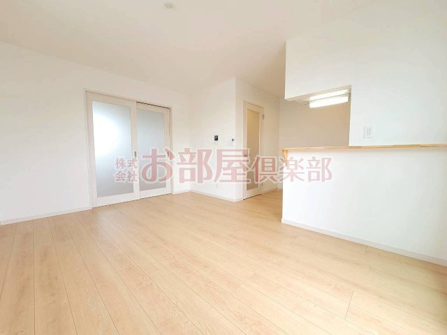 ポラリス野中町の居間・リビング|こちらの居間で趣味の時間をお楽しみください