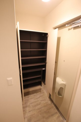 【収納】 | ノイエスカーサ | シューズボックス