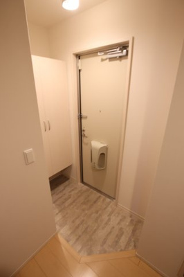 【玄関】 | ノイエスカーサ