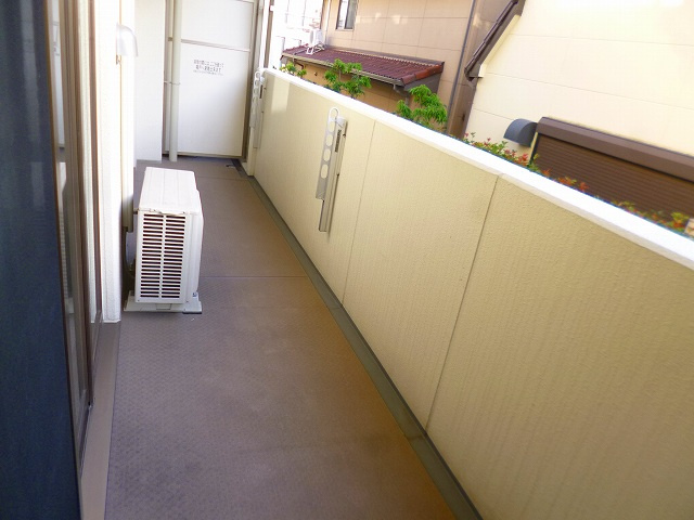 シャルム甲子園口のバルコニー