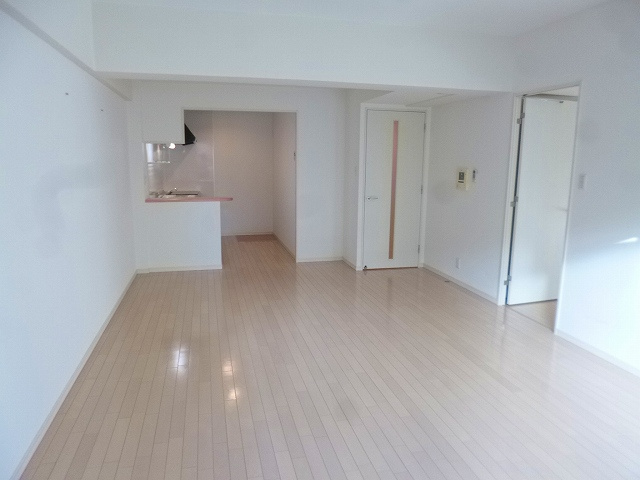 シャルム甲子園口の居間・リビング