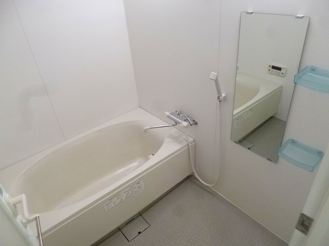 シャルム甲子園口の浴室