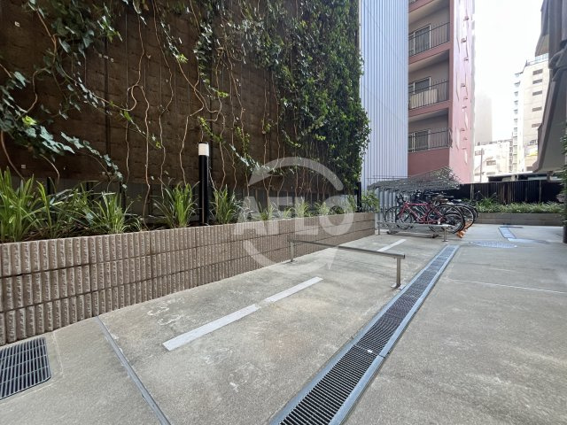 グランセジュール江坂のその他|グランセジュール江坂　バイク置き場