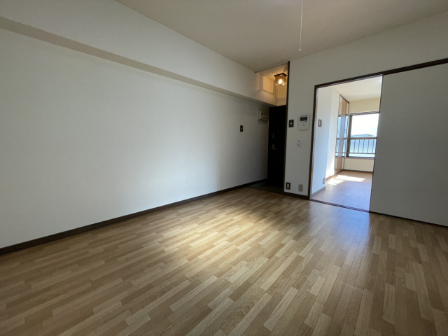 オアシス岡本の居間・リビング