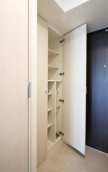 プランドール北浜の玄関