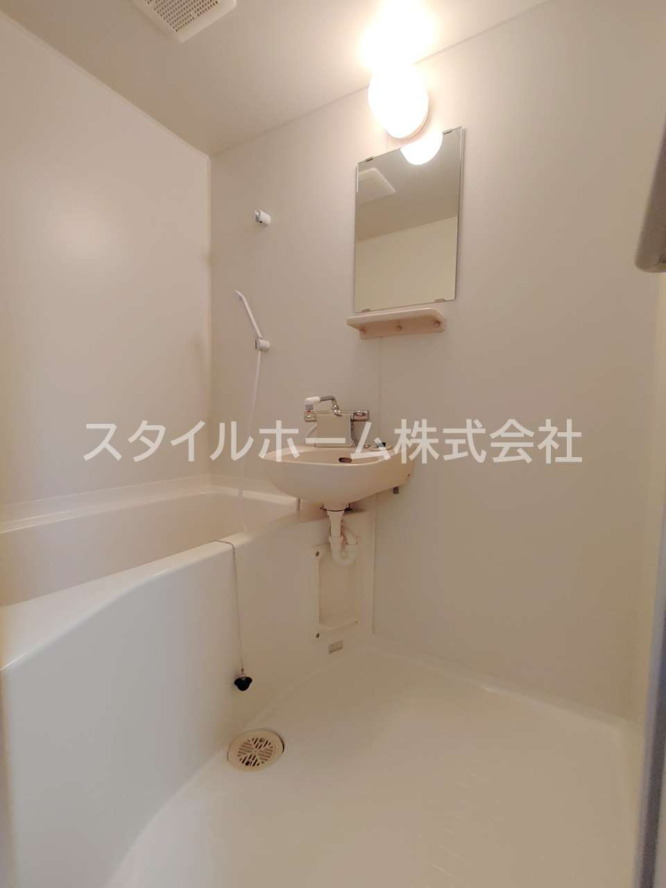 サニーハイツ童夢の浴室|別部屋写真です。