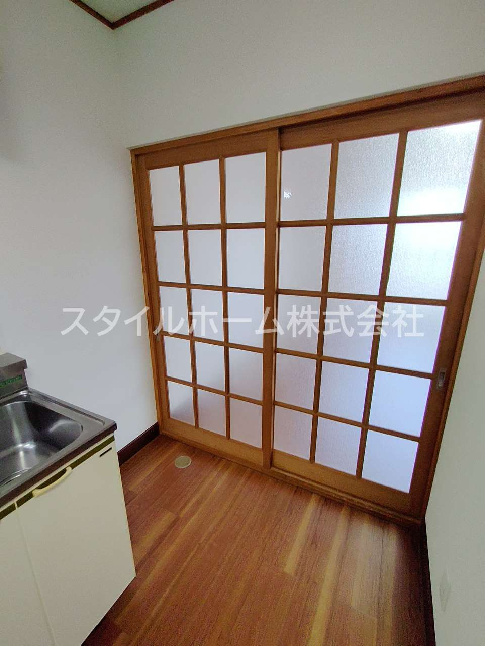 サニーハイツ童夢の内装|別部屋写真です。