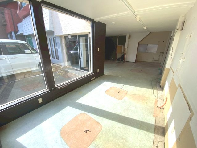 鴨田町貸店舗・事務所の内装