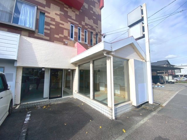 鴨田町貸店舗・事務所の外観