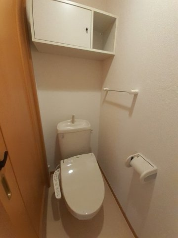 レジデンス福園のトイレ|ゆったりとした空間のトイレです