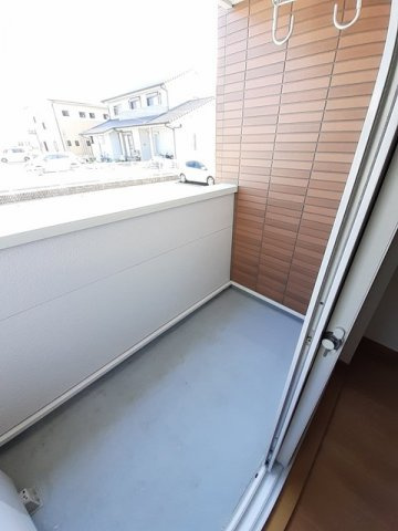 レジデンス福園のバルコニー|暖かな日差しのふりそそぐバルコニー