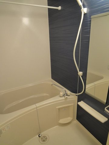 エレガンシア篠原の浴室|きれいなお風呂です