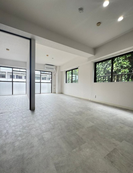 【寝室】 | ノトスビル | 開放的な寝室です