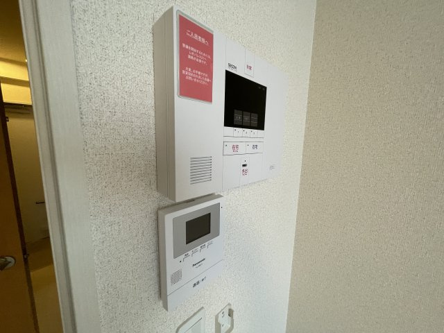 稲城市百村のアパートのセキュリティ