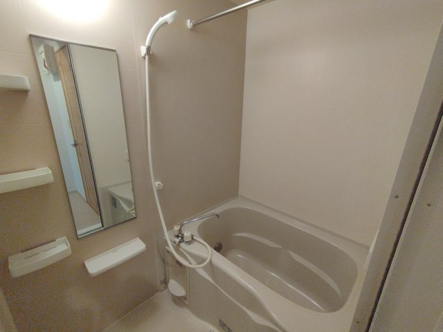 デフィー川原Ａの浴室