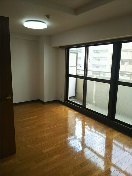 パークモダン新大阪の居間・リビング