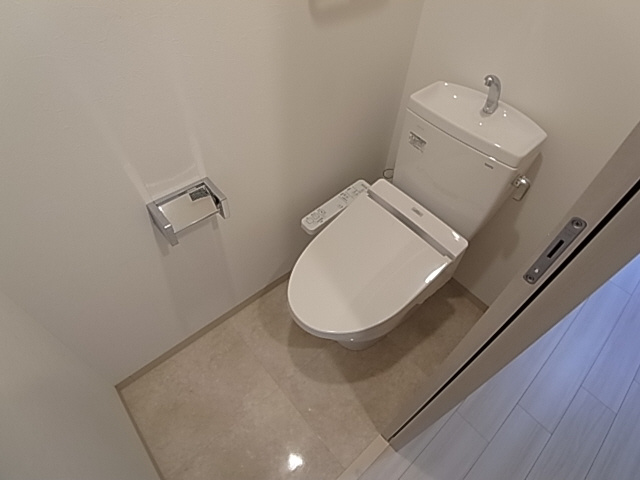 神戸市兵庫区三川口町１丁目の賃貸マンションのトイレ|ウォッシュレット付トイレ