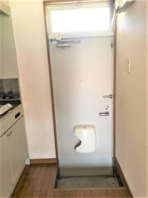 【玄関】 | ヴィラージュA