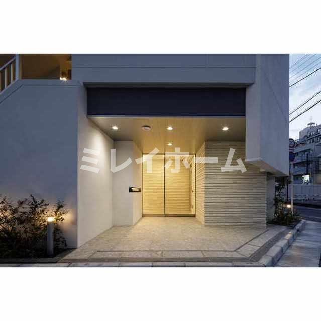 グランカーサ蒲田ウエストのエントランス