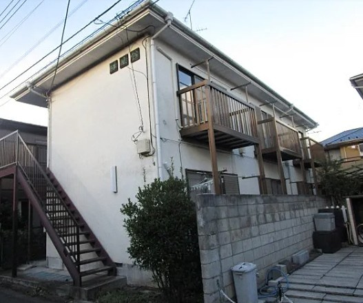 国分寺市内藤２丁目のアパートの外観