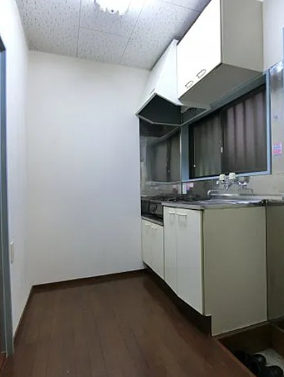 国分寺市内藤２丁目のアパートのキッチン
