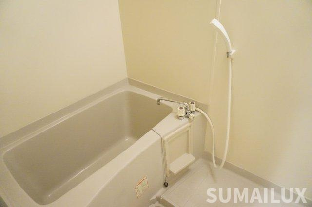 アメニティ坪井の浴室