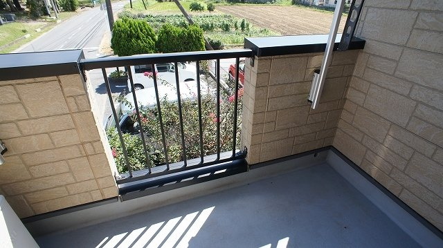 お洗濯にも便利なバルコニー付き