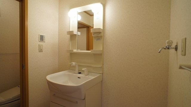 コンパクトで使いやすい洗面所