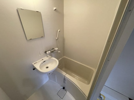 コンパクトで使いやすいお風呂です