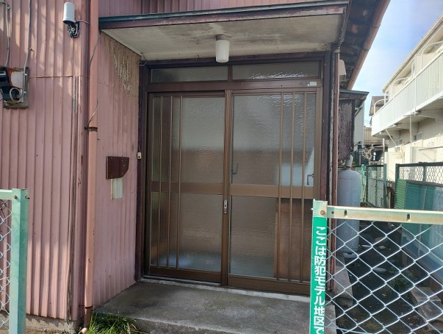 毎日通る玄関はこちらです