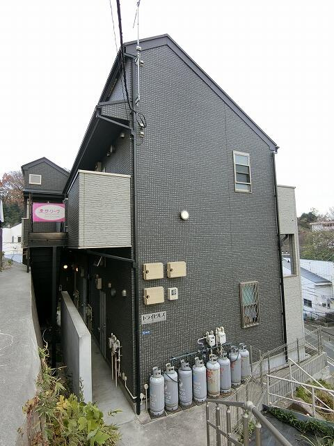 川崎市高津区下作延６丁目のアパートの外観