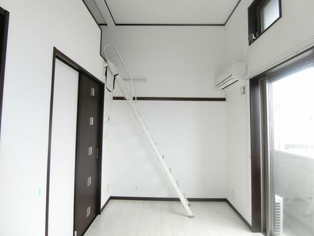 川崎市高津区下作延６丁目のアパートの居間・リビング|※以下、参考写真です。