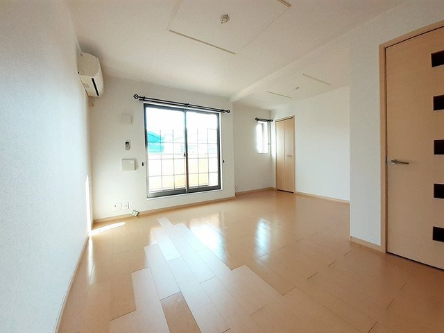 ウィンズⅡ　Ｂの居間・リビング|おしゃれな居間です