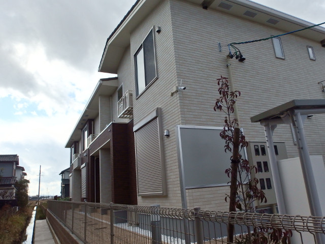 ロジュマン堀之内の外観