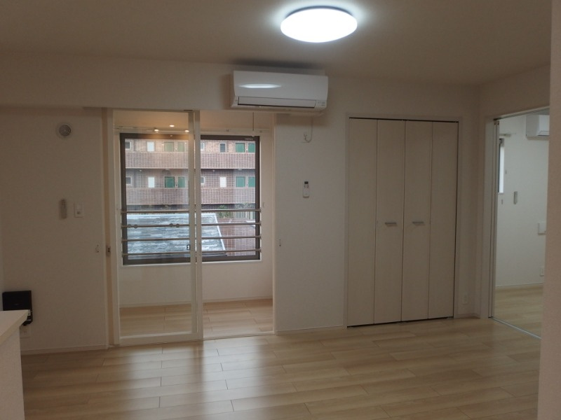 ロジュマン堀之内の居間・リビング