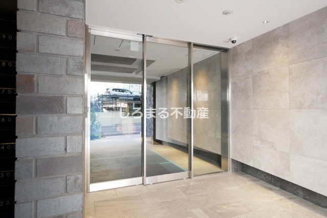 サンセール上本町のエントランス