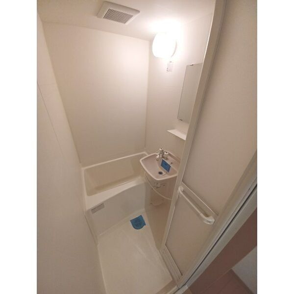 プチ・メゾン・ド・クローバー　名古屋市賃貸　仲介手数料無料の浴室