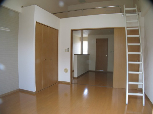 プランドール（栄和5）の居間・リビング