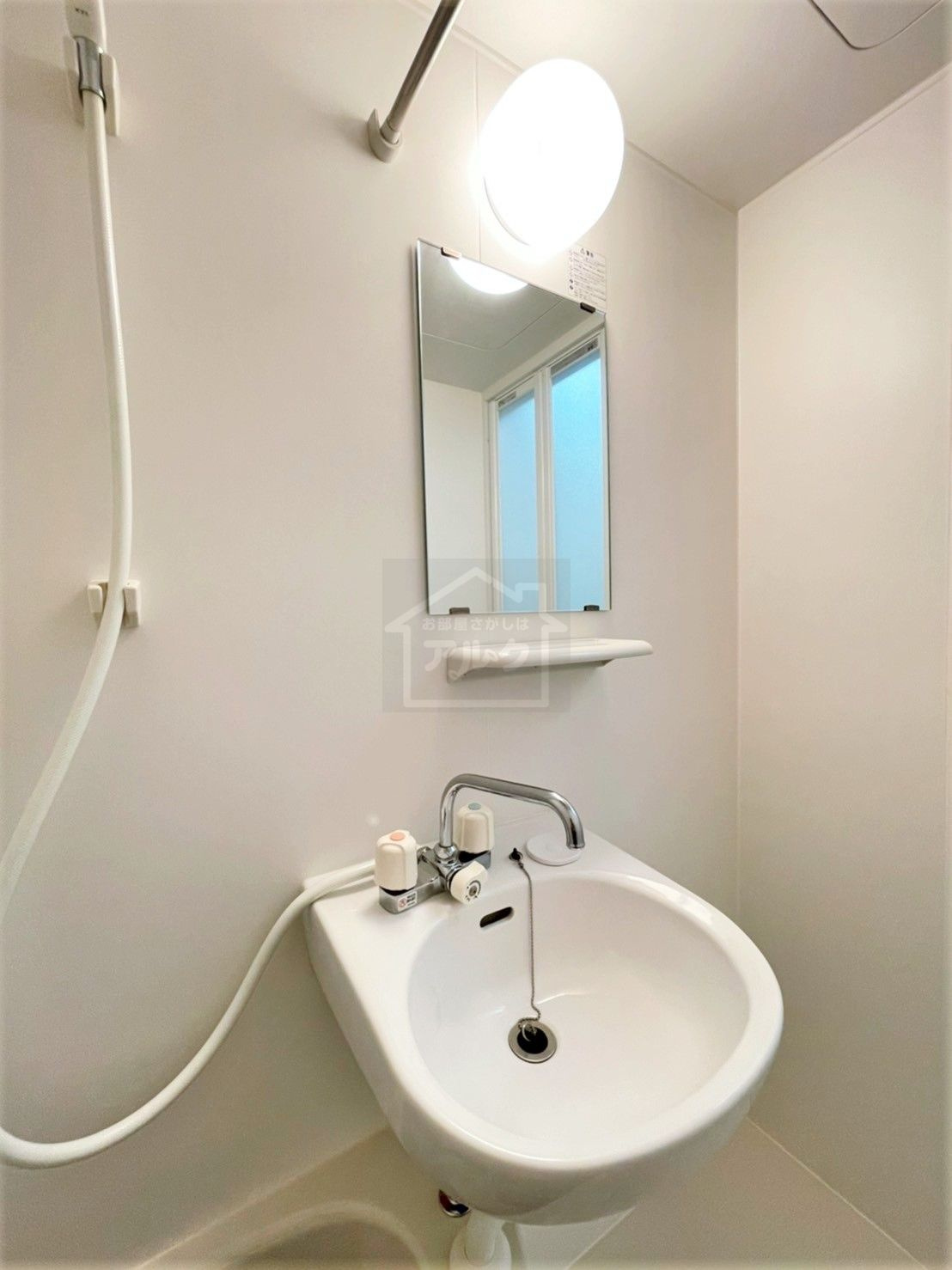 練馬区平和台１丁目のアパートの洗面所