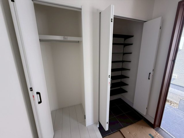 ♪♪八重瀬町東風平Ⅲ-2号棟（全2邸）の玄関|※参考写真※