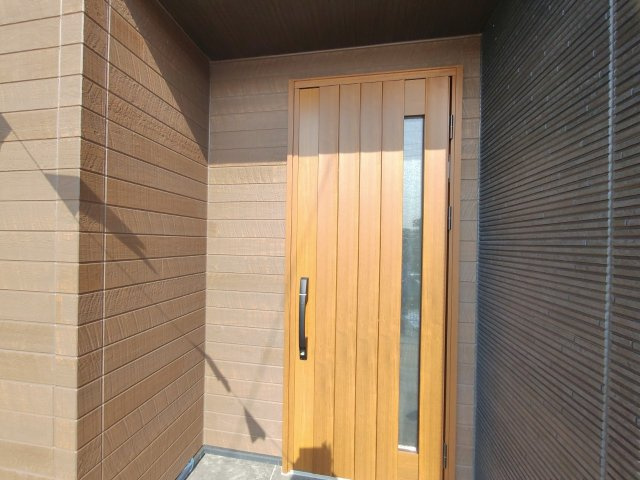 ♪♪八重瀬町東風平Ⅲ-2号棟（全2邸）の玄関|※参考写真※